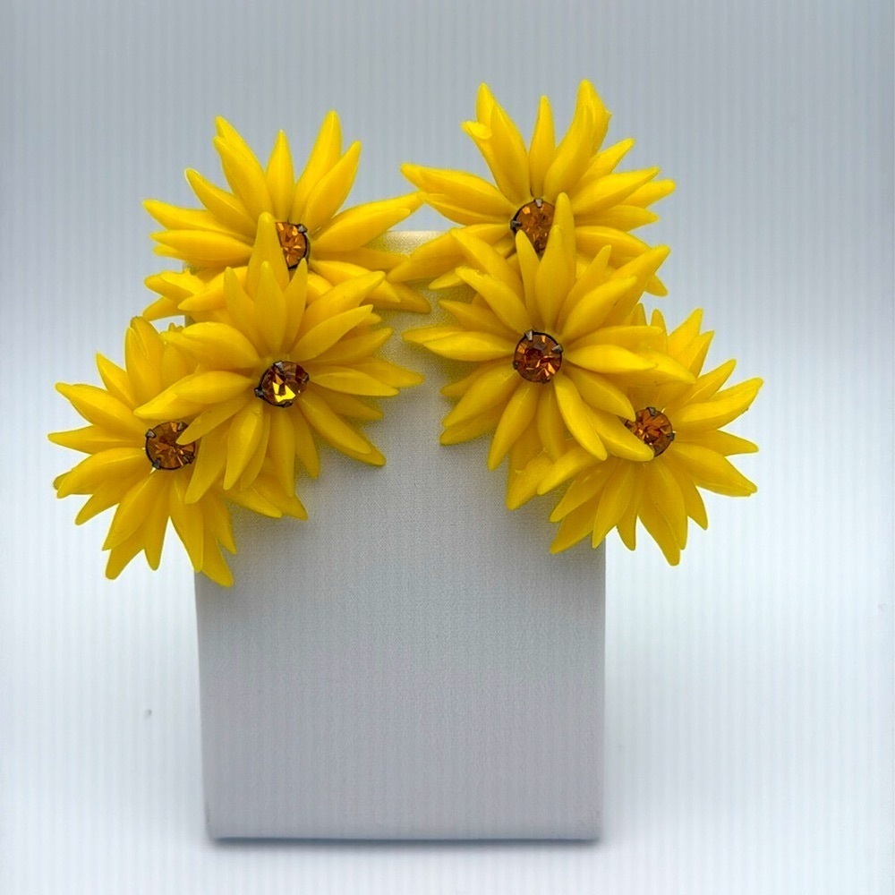 Vintage retro MCM bright yellow large statement 3D flower power shoe clips